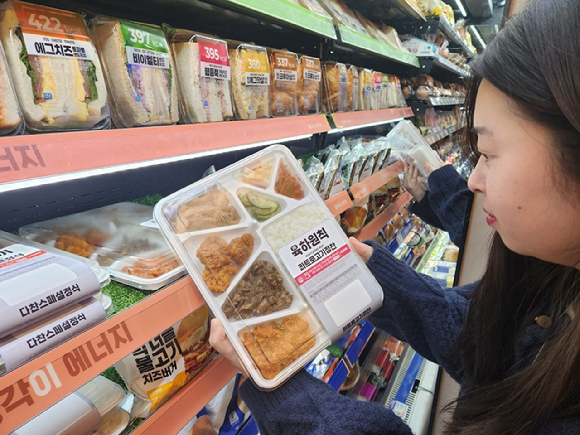 이마트24는 주요 간편식 카테고리를 대상으로 맛&middot;양&middot;품질 모두 리뉴얼을 진행한다. [사진=이마트24]