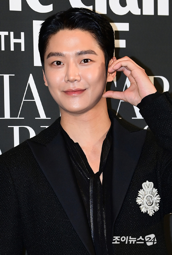 [포토] 군입대 한달 앞둔 로운, 훤칠하네