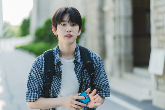 배우 박진영이 JTBC 금요시리즈 '샤이닝'에서 열연하고 있다. [사진=SLL, 카카오엔터테인먼트]