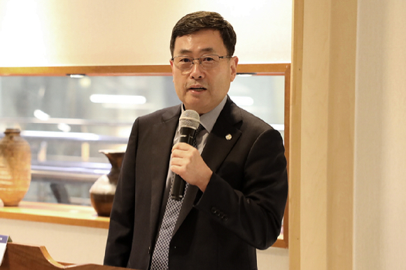 이상목 한국생산기술연구원 신임 원장이 19일 기자간담회에서 인사말을 하고 있다. [사진=한국생산기술연구원]