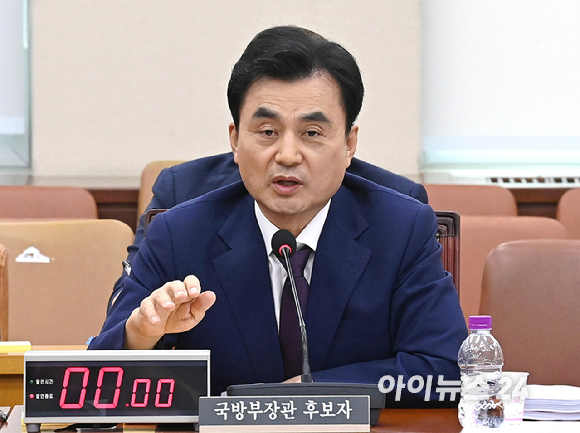 안규백 국방부 장관 후보자가 15일 서울 여의도 국회에서 열린 국방위원회의 인사청문회에서 질의에 답변하고 있다. [사진=곽영래 기자]