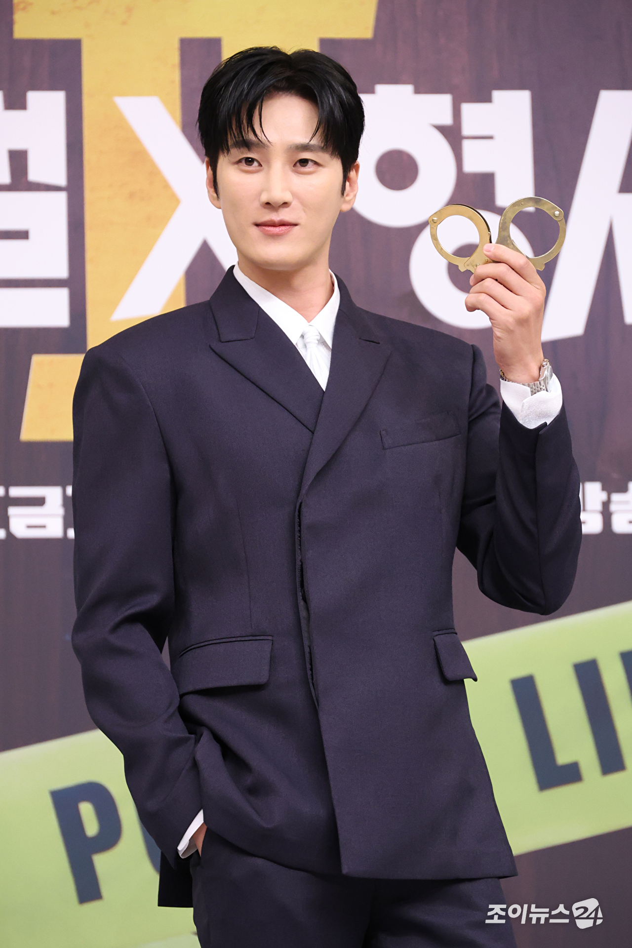 배우 안보현이 4일 오전 서울 양천구 목동 SBS에서 진행된 SBS 새 금토드라마 '재벌X형사2' 제작발표회에 참석해 포즈를 취하고 있다. [사진=문수지 기자]