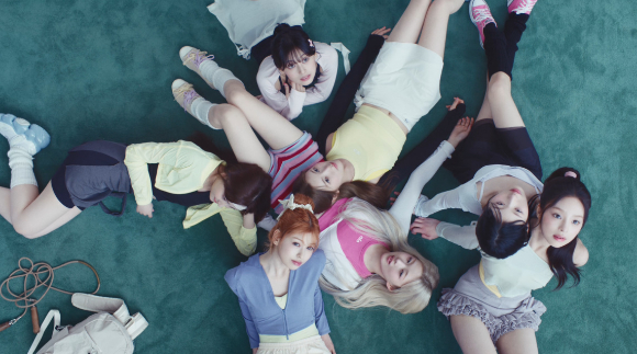 앳하트 'Say It' MV 티저. [사진=타이탄콘텐츠]