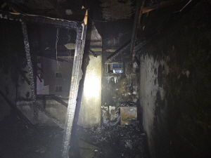 부산 남구의 한 아파트의 입주민이 자택에서 '불멍'을 하려다 화재로 번지는 사고가 발생했다. 사진은 화재가 발생한 아파트 내부 모습. [사진=부산소방재난본부]