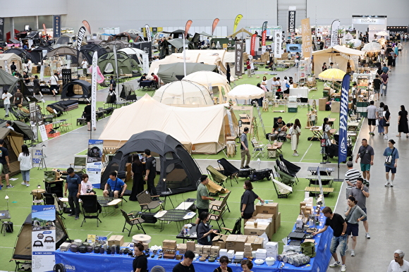 엑스코에서 개막한 2024 대구 캠핑&레저차량박람회 전경 [사진=엑스코]