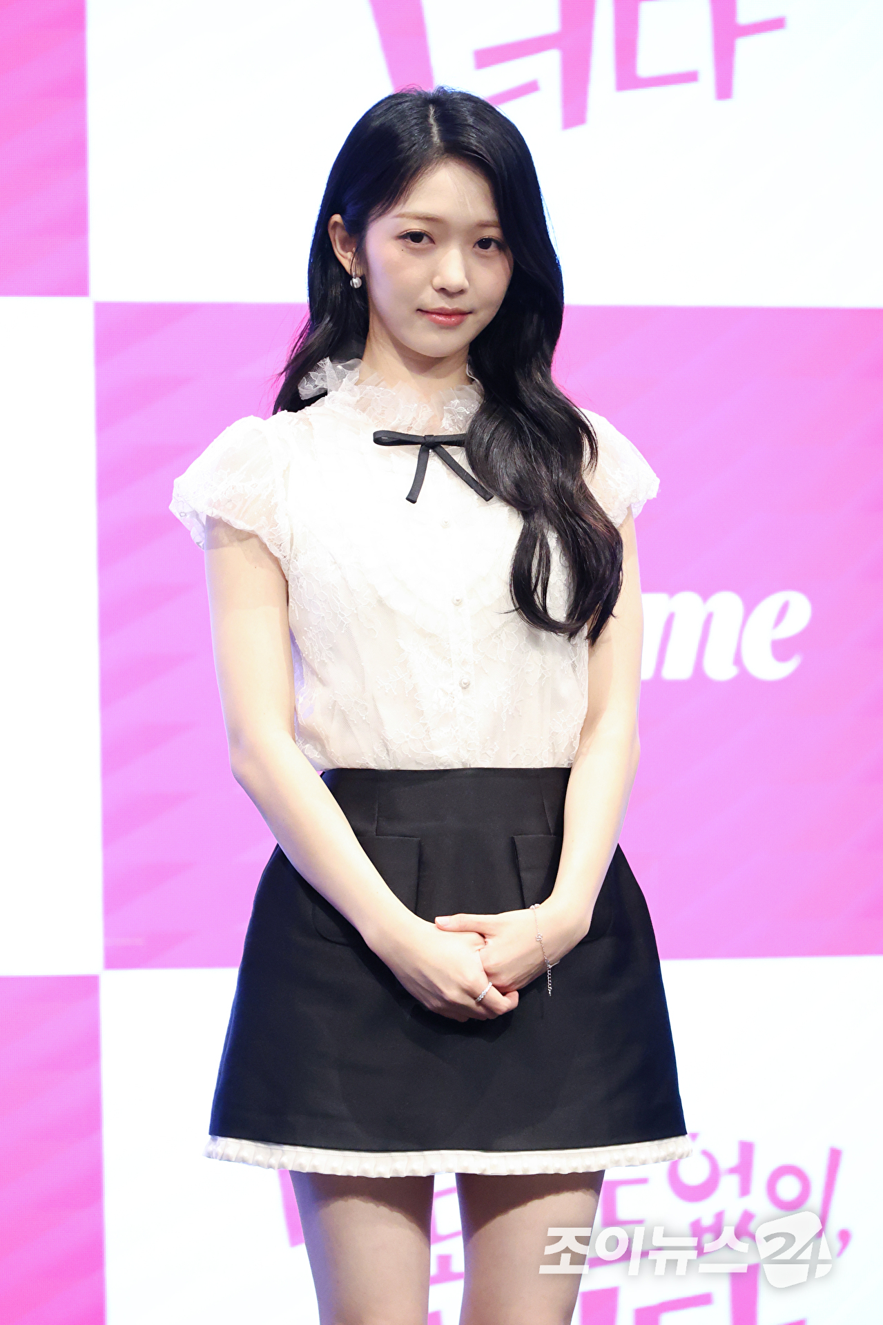 배우 홍승희가 19일 오후 서울 구로구 더세인트에서 진행된 라이프타임 새 토일드라마 '밑도 끝도 없이, 너다' 제작발표회에 참석해 포즈를 취하고 있다. [사진=문수지 기자]