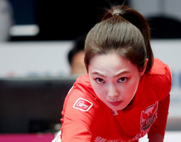 지난해 5월 13일 서울 여의도 국회에서 열린 차유람 당구 선수 국민의힘 입당 환영식에서 차유람 선수가 물을 마시고 있다. [사진=아이뉴스24 포토DB]