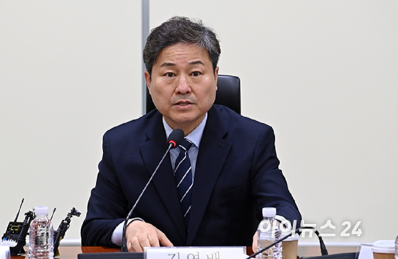 김영배 외교통일위원회 간사가 3일 서울 여의도 국회 의원회관에서 열린 이란사태 관련 당&middot;정간담회에서 발언하고 있다. [사진=곽영래 기자]