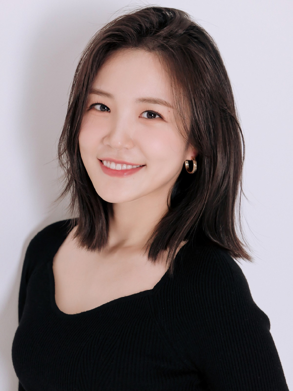 지난 6일 서울 중구 우리은행 딜링룸에 코스피&middot;삼성전자&middot;SK하이닉스 종가가 표시돼있다. 이날 코스피는 전장보다 67.96포인트(1.52%) 오른 4,525.48에 장을 마쳤다. [사진=연합뉴스]