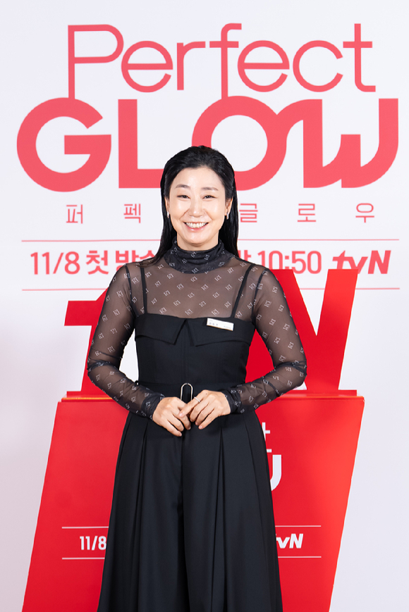 [포토] 라미란 &apos;우아한 K-뷰티샵 대표님&apos;