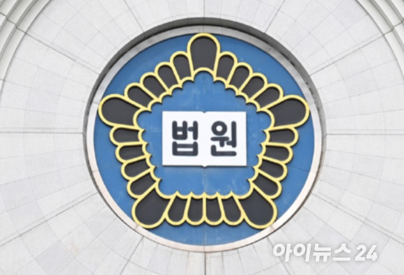 '국정농단' 사건으로 수감 중인 최서원(개명 전 최순실) 씨의 딸 정유라 씨가 지난 2022년 오후 경기도 수원시 지동교에서 열린 무소속 강용석 경기도지사 후보 출정식에서 지지 발언을 하고 있다. [사진=연합뉴스 ]