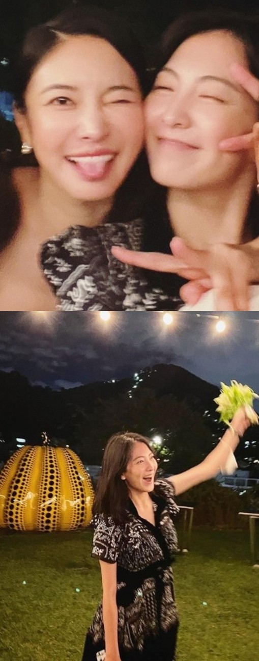 강지영이 사촌언니이자 배우 김윤지의 결혼을 축하했다.  [사진=강지영 인스타그램]