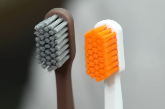 잘 닦이는 칫솔의 기준과 올바른 양치 방법에 대한 전문가 설명이 나왔다. 사진은 본 기사 내용과 무관. [사진=픽사베이 @Elf-Moondance]