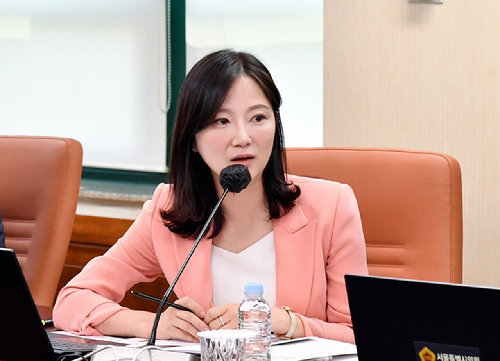 서울시 내 어린이 보호구역 1680곳 중 '어린이 안심승하차구역'으로 지정된 곳이 아직 546곳(33%)에 그친 것으로 나타났다. 사진은 서울시가 지난해 8월 어린이보호구역 불법 주정차 특별단속을 실시한 모습. [사진=서울시]