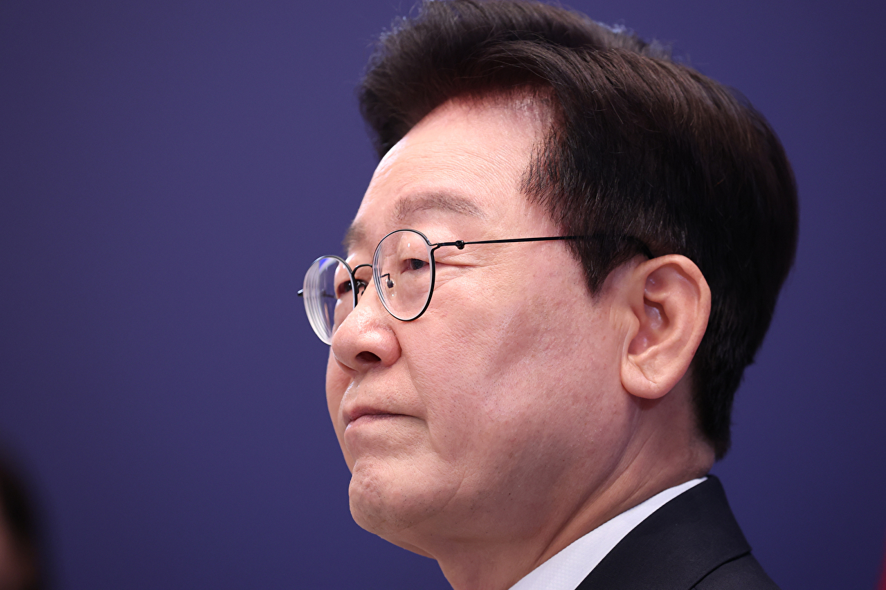 이재명 대통령이 18일 청와대 영빈관에서 열린 기자회견에서 취재진의 질문을 듣고 있다. 2026.9.18 [사진=연합뉴스]