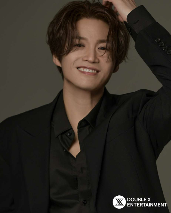 &apos;싱어게인2&apos; 김기태, 더블엑스엔터와 전속계약⋯황가람과 한솥밥