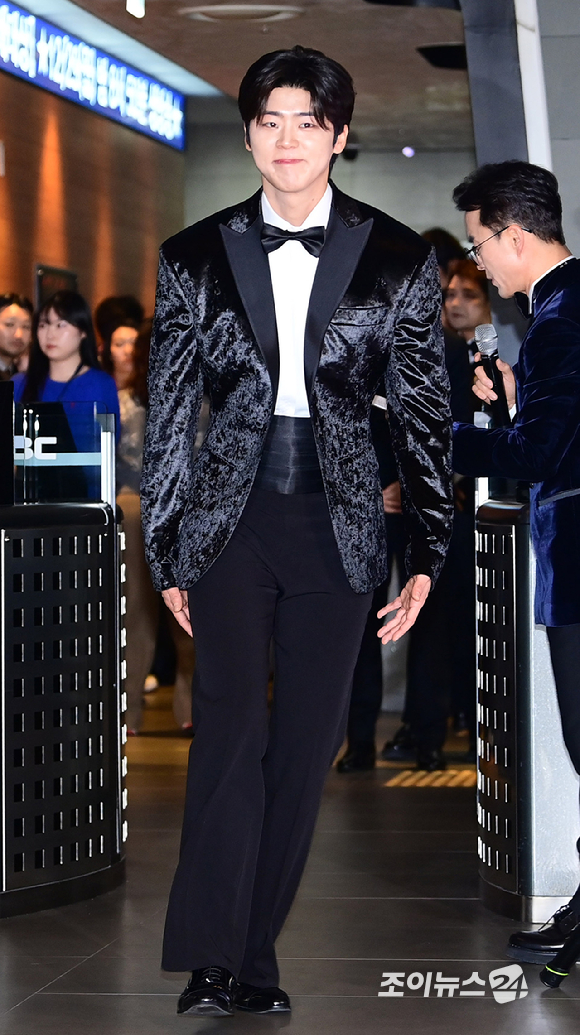 '나 혼자 산다' 가수 박지현이 29일 오후 서울 마포구 MBC 사옥에서 열린 '2025 MBC 방송연예대상' 포토월 행사에 참석하고 있다. [사진=정소희 기자]