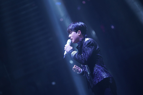 가수 이찬원이 '2025-26 이찬원 콘서트 '찬가 : 찬란한 하루''를 개최하고 팬들을 만나고 있다. [사진=대박기획]