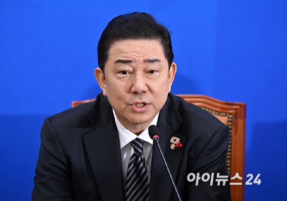 김병기 더불어민주당 원내대표가 16일 서울 여의도 국회에서 열린 원내대책회의에서 발언하고 있다. [사진=곽영래 기자]