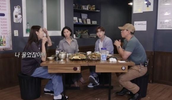 헨리, &apos;나혼산&apos; 멤버들과 5년만에 재회...&apos;나라는가수&apos; 일화 언급 &quot;화사 밖에 없더라&quot;