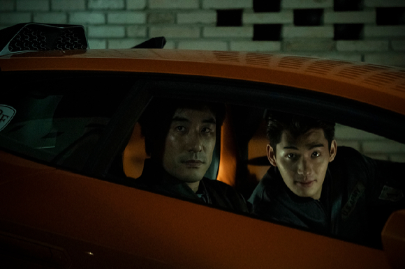 배우 정가람, 배성우가 영화 '끝장수사'에서 열연하고 있다. [사진=㈜에이스메이커무비웍스]