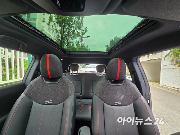 '더 뉴 올-일렉트릭 미니 JCW'. [사진=김종성 기자]