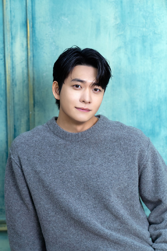 배우 강태오가 '이강에는 달이 흐른다' 종영 인터뷰를 진행했다. [사진=맨오브크리에이션]