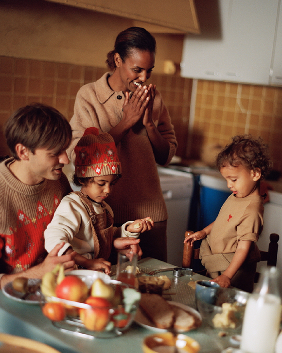 2025년 겨울 시즌 아미 홀리데이 컬렉션 화보. [사진=삼성물산 패션부문]