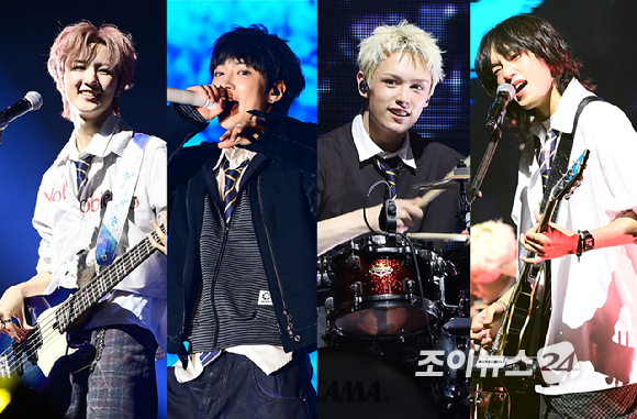 밴드 AxMxP(에이엠피) 주환-하유준-크루-김신이 10일 오후 서울 송파구 올림픽공원 올림픽홀에서 열린 AxMxP 첫 번째 정규 앨범 'AxMxP' 데뷔 쇼케이스에 참석해 무대를 선보이고 있다. [사진=정소희 기자]