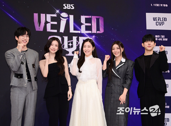 (왼쪽부터)권정열-아이들 미연-소녀시대 티파니 영-에일리-폴킴이 9일 오후 서울 양천구 목동 SBS 사옥에서 열린 SBS 글로벌 보컬 오디션 '베일드 컵' 제작발표회에 참석하고 있다. [사진=정소희 기자]