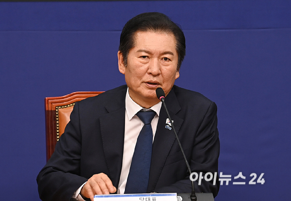 정청래 더불어민주당 대표가 24일 서울 여의도 국회에서 열린 국방안보특별위원회 출범식 및 1차회의에서 축사를 하고 있다. [사진=곽영래 기자]