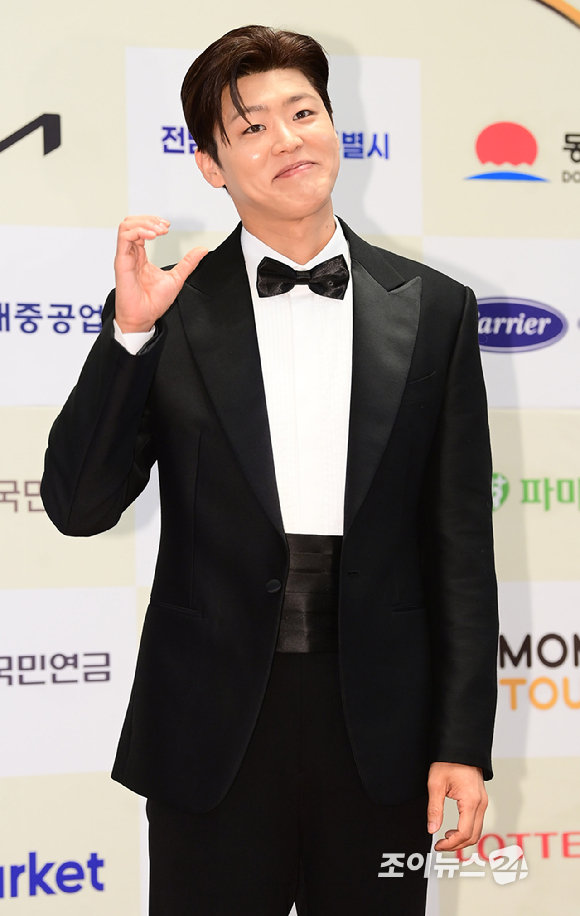 가수 박지현이 21일 오후 서울 마포구 상암동 중소기업중앙회 DMC타워에서 열린 '2026 방송광고페스티벌'에 참석해 포토타임을 갖고 있다. [사진=정소희 기자]