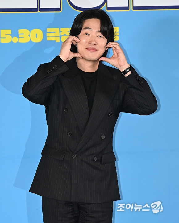 배우 안재홍이 26일 오후 서울 용산구 CGV용산아이파크몰에서 영화 ‘하이파이브’ 언론시사회에서 포토타임을 갖고 있다. [사진=곽영래 기자]