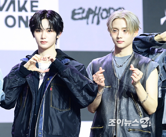 그룹 알파드라이브원 상원-씬롱-상현-건우가 12일 오후 서울 용산구 블루스퀘어 SOL트래블홀에서 열린 알파드라이브원(ALPHA DRIVE ONE) 첫 번째 데뷔 미니 1집 'EUPHORIA'(유포리아) 발매 기념 쇼케이스에 참석하고 있다. [사진=정소희 기자]