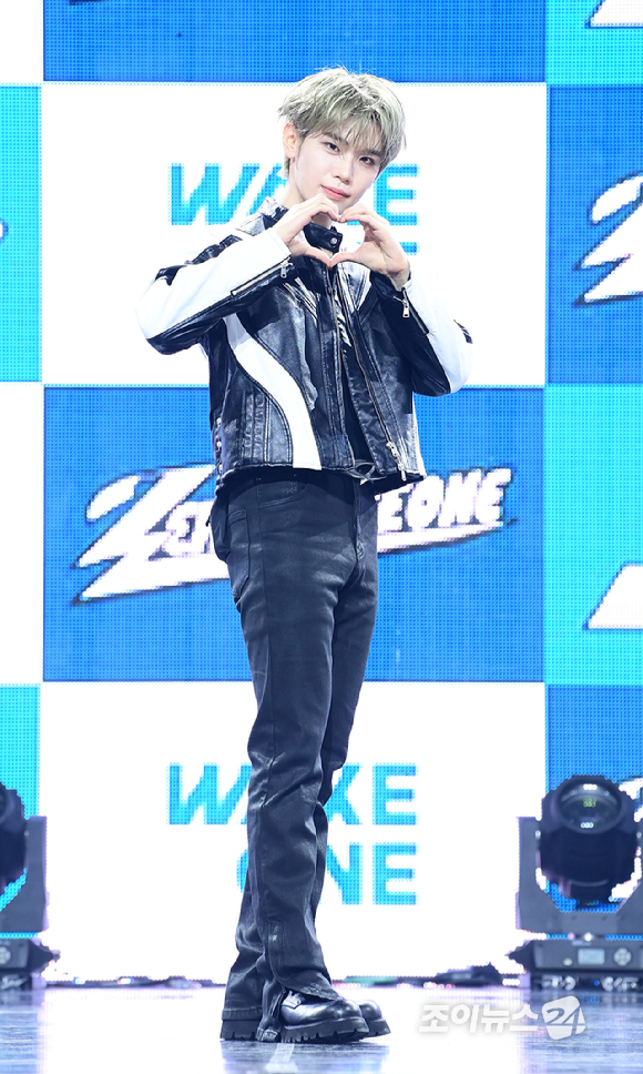 그룹 제로베이스원 김태래가 1일 오후 서울 용산구 한남 블루스퀘어에서 열린 제로베이스원(ZEROBASEONE) 정규 1집 '네버 세이 네버(NEVER SAY NEVER)' 쇼케이스에 참석하고 있다. [사진=정소희 기자]