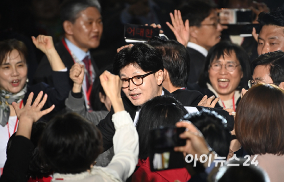 한동훈 국민의힘 대선 경선 후보가 3일 오후 경기 일산 킨텍스에서 열린 제5차 전당대회에 입장하고 있다. [사진=곽영래 기자]