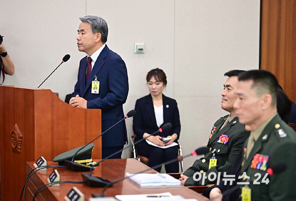 이종섭 전 국방부 장관이 21일 오전 서울 여의도 국회에서 열린 법제사법위원회 전체회의 순직 해병 수사 방해 및 사건 은폐 등의 진상규명을 위한 특별검사의 임명 등에 관한 법률안 관련 입법청문회에서 사건 개요를 설명하고 있다. [사진=곽영래 기자]