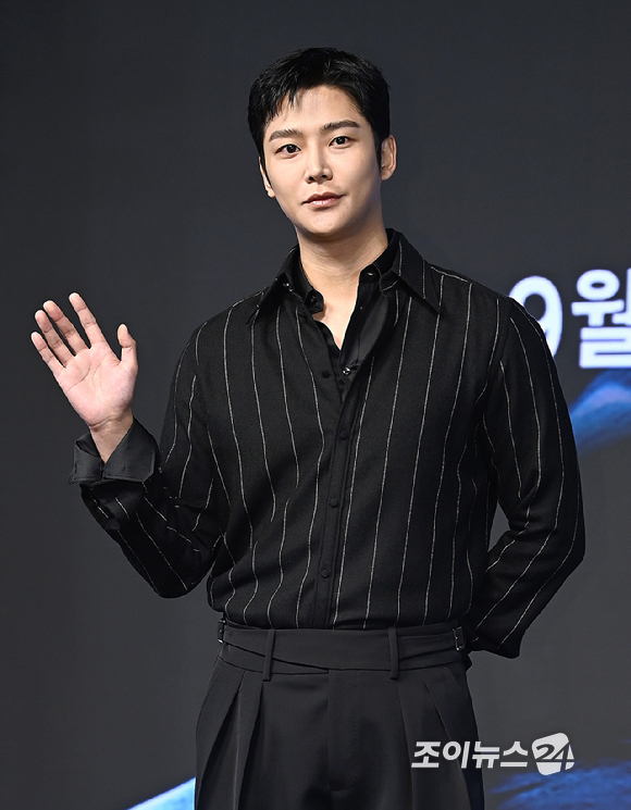 [포토] 로운, 말이 필요없는 훈훈함