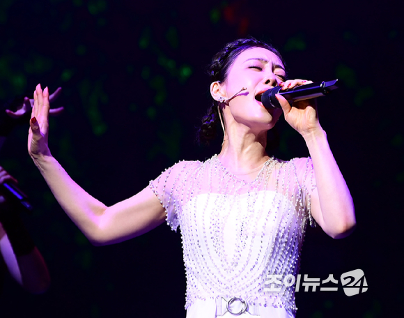 배우 김히어라가 26일 오후 서울 종로구 NOL 유니플렉스에서 열린 뮤지컬 프리다 프레스콜에 참석해 열창하고 있다. [사진=정소희 기자]