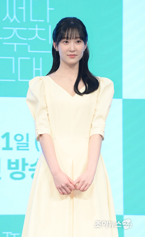 배우 서지혜가 27일 서울 구로구 신도림동 더세인트에서 열린 KBS2 새 월화드라마 '어쩌다 마주친, 그대' 제작발표회에 참석하고 있다. [사진=정소희 기자]