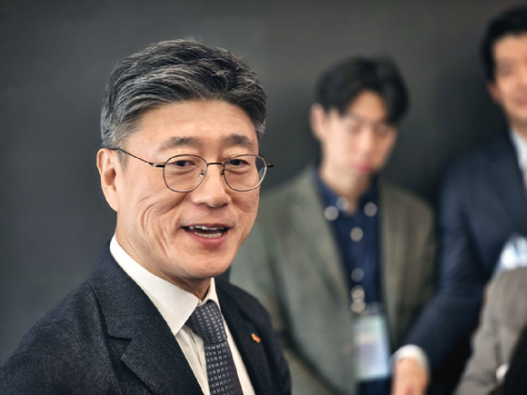 1997년 3월24일 SK텔레콤으로의 사명 변경&middot;CI 선포식 모습. [사진=SKT]