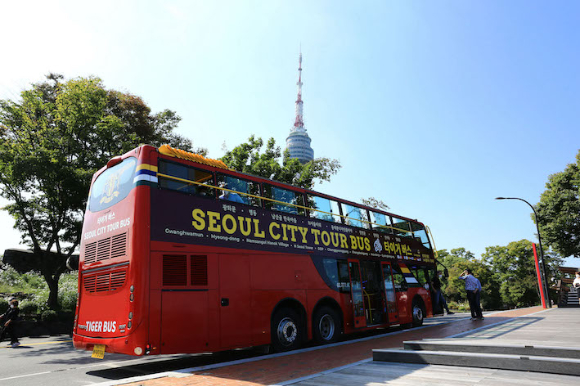 카카오모빌리티가 한국관광공사와 MOU를 체결했다. 사진은 시티 투어 버스 관련 이미지.  [사진=카카오모빌리티]