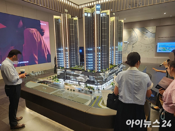 목동윤슬자이 견본주택 외관 [사진=나광국 기자]