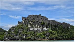 서해안 지질공원과 업무협약을 맺은 말레이시아 랑카위 유네스코 세계지질공원  [사진=전북자치도 ]