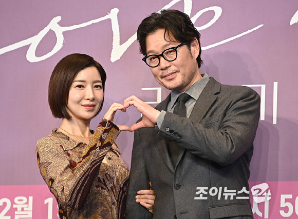 배우 다현, 장률, 윤세아, 이시우, 유재명, 서현진이 18일 서울 구로구 더 링크 서울 호텔에서 열린 JTBC 새 금요시리즈 '러브 미' 제작발표회에서 포즈를 취하고 있다. [사진=곽영래 기자]