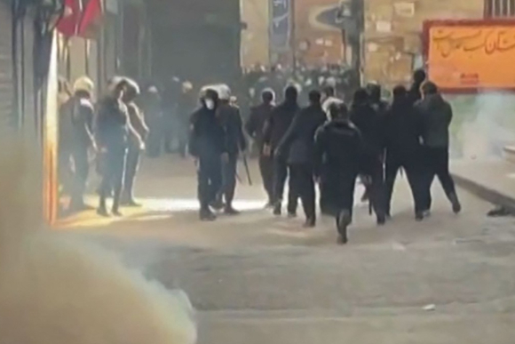 이란 반정부 시위 현장. [사진=AP/연합뉴스]