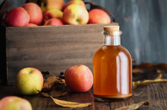 빵, 도너츠처럼 탄수화물이 들어간 식사를 하더라도 '사과식초'를 곁들이면 공복 혈당과 당화혈색소(HbA1c) 관리에 도움이 될 수 있다는 전문의의 설명이 나왔다. 사진은 찹쌀도너츠. [사진=돌쇠네농산물]