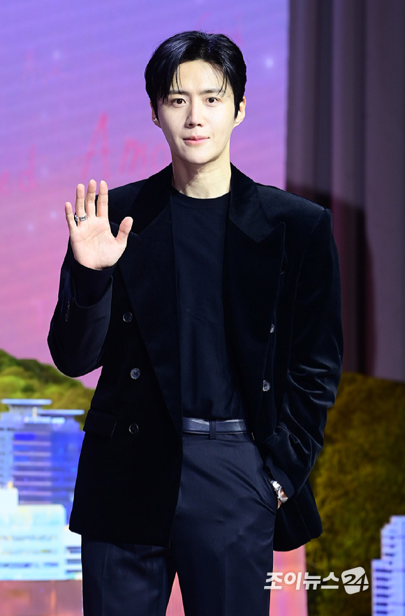 배우 김선호-고윤정-유영은 감독이 13일 오전 서울 강남구 조선팰리스 서울강남에서 열린 넷플릭스 시리즈 '이 사랑 통역 되나요?' 제작발표회에 참석하고 있다. [사진=정소희 기자]