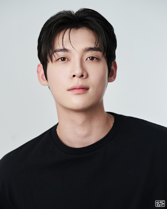 [단독] 김윤식, '50일의 썸' 주연 합류⋯본격 대세 행보 시작