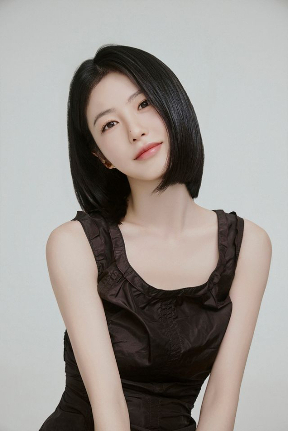 '닥터 섬보이' 신예은 스틸 [사진=KT스튜디오 지니 ]